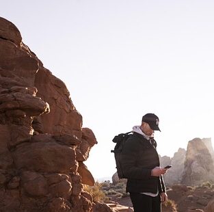 hike 7470767_640 e1763088713589