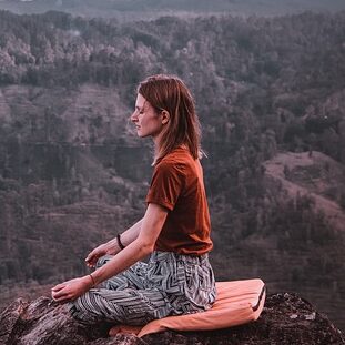 woman 5467227_640 e1763089214345